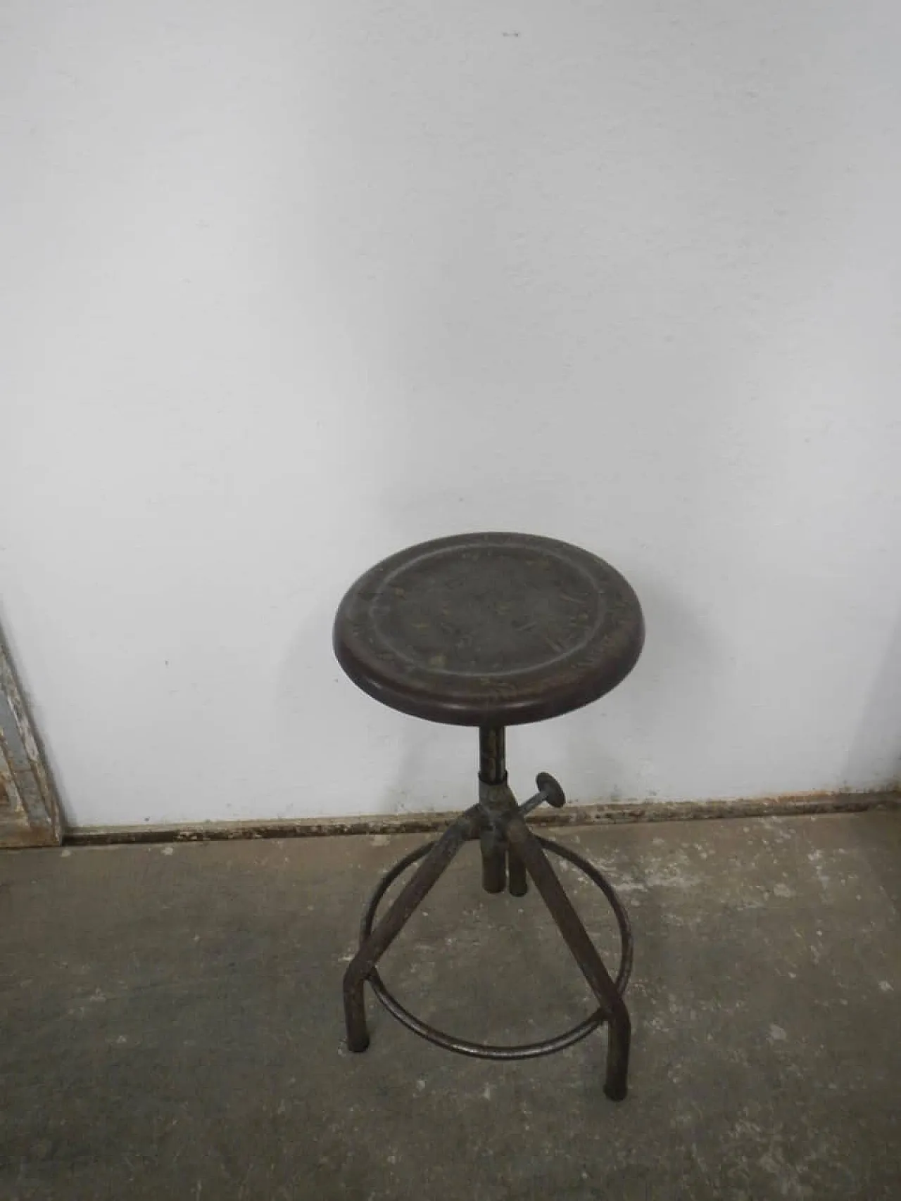 Iron workshop stool 1950 2