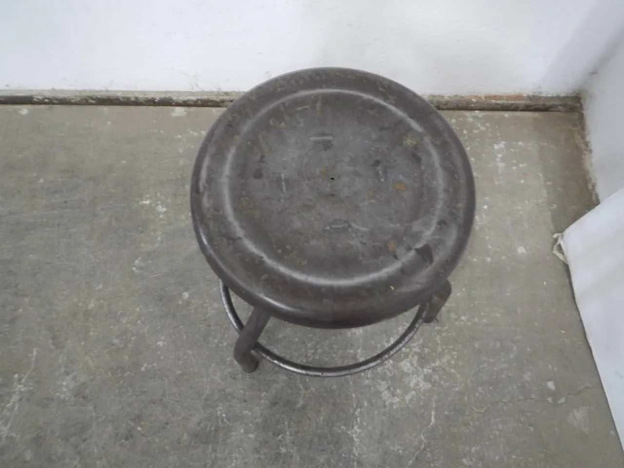 Iron workshop stool 1950 4
