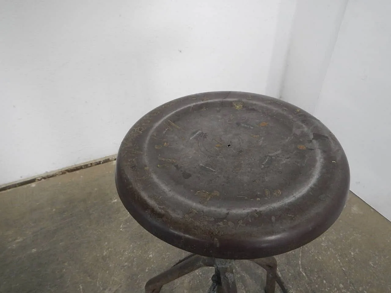 Iron workshop stool 1950 5