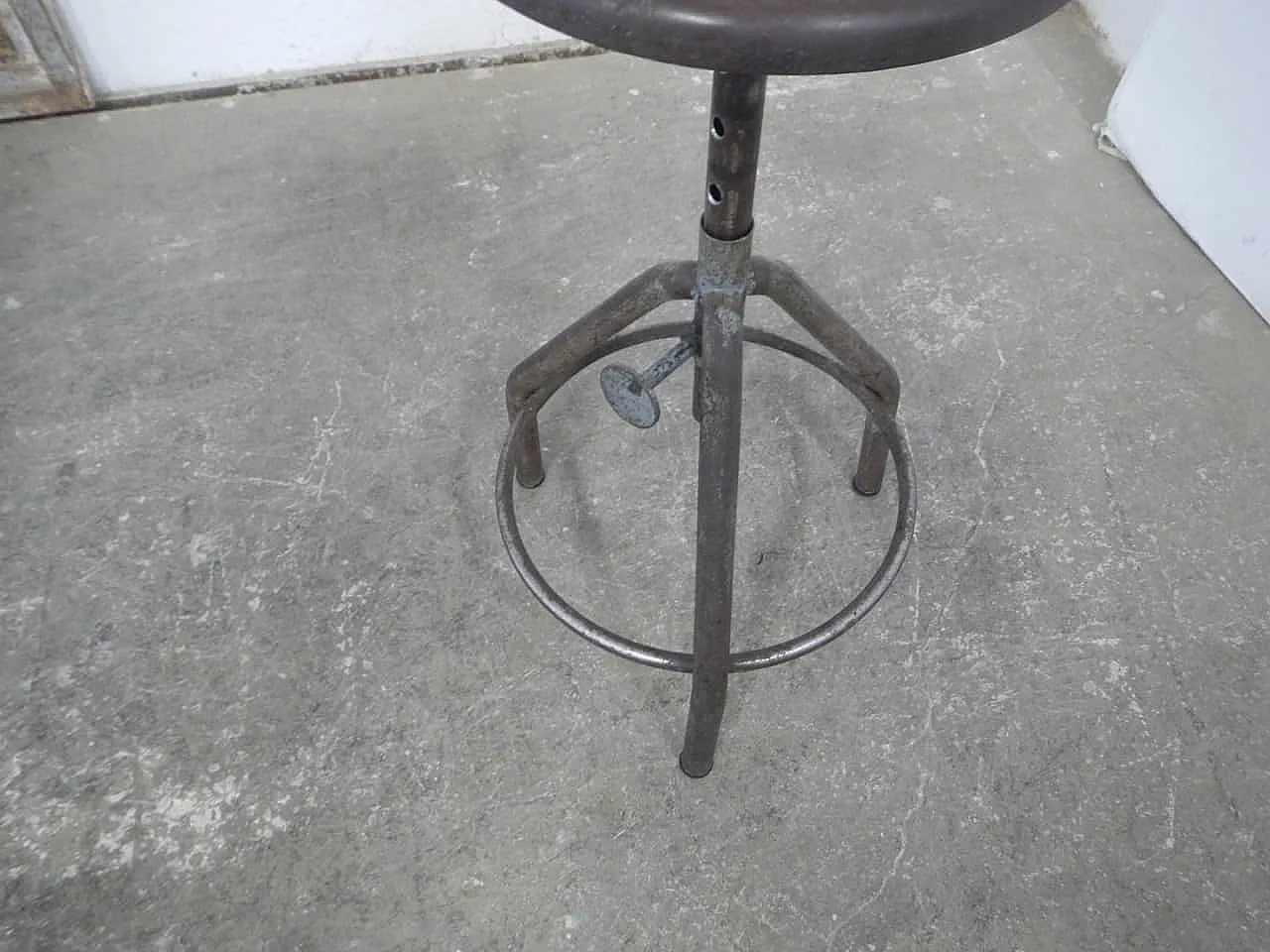 Iron workshop stool 1950 6
