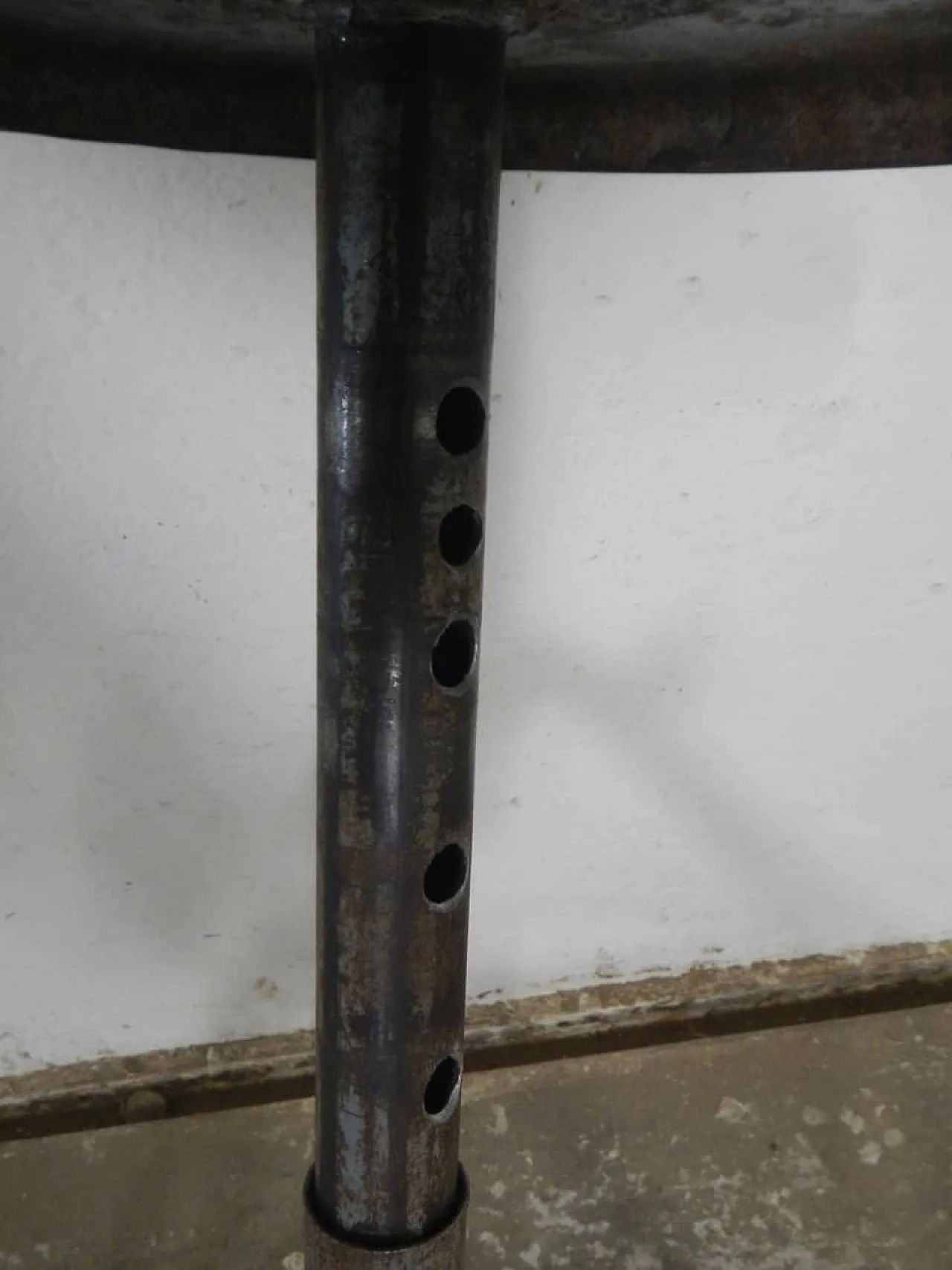 Iron workshop stool 1950 7