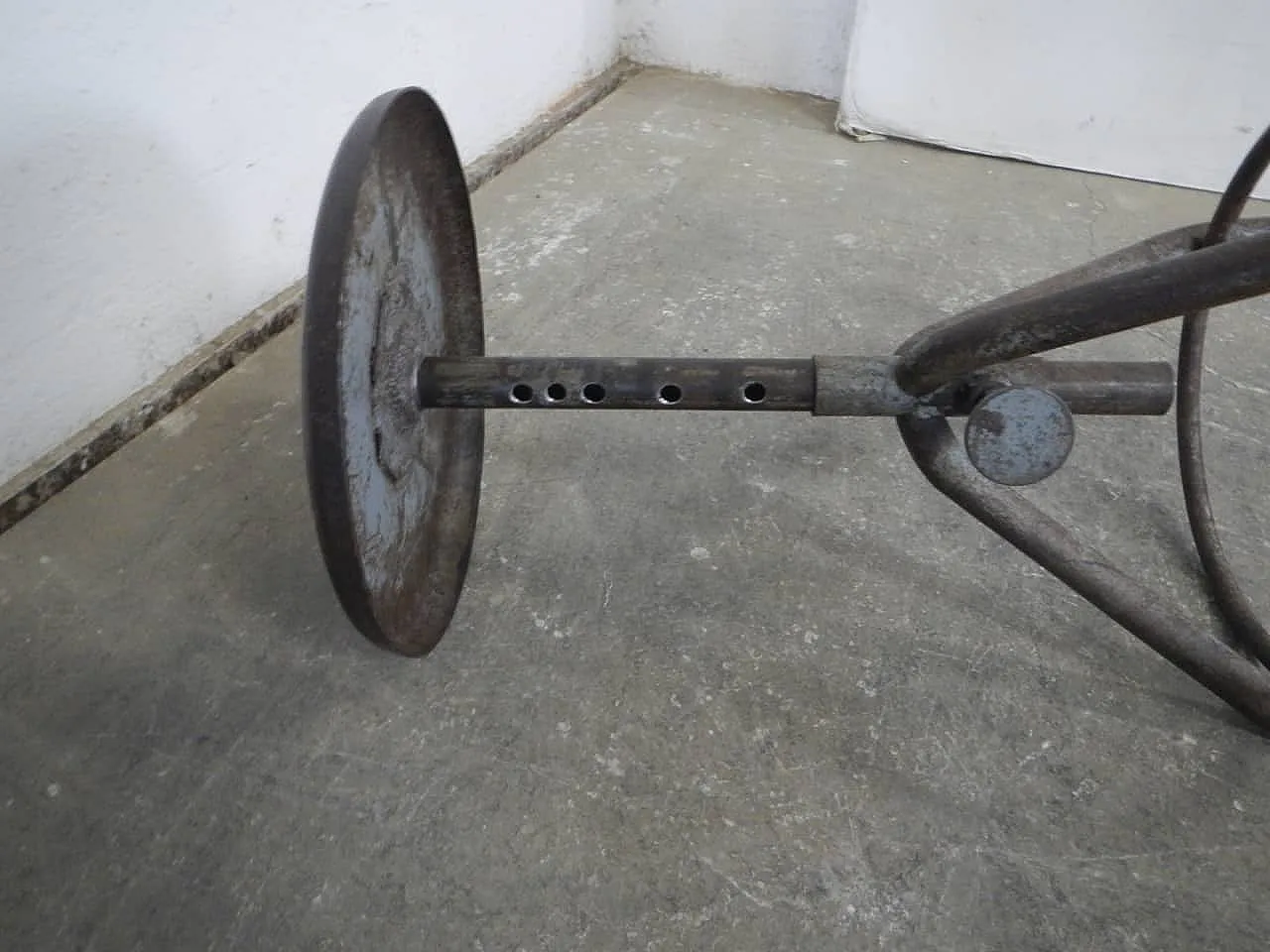 Iron workshop stool 1950 9
