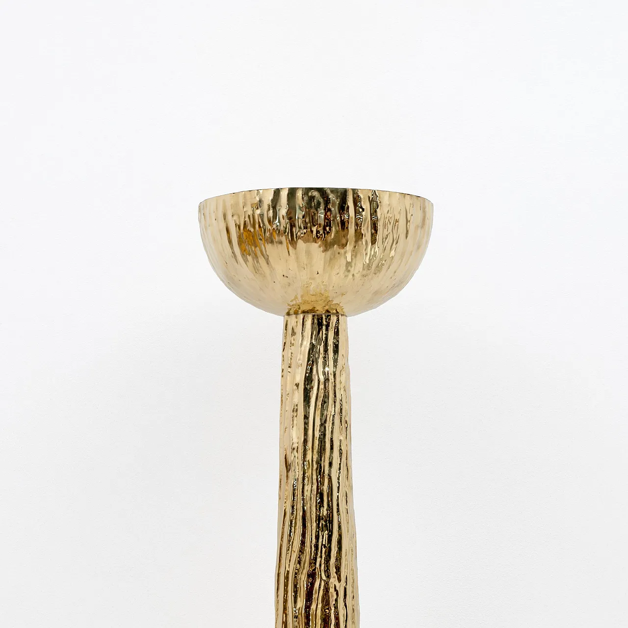 Lampada da terra in ottone martellato stile Torchère, '900 3