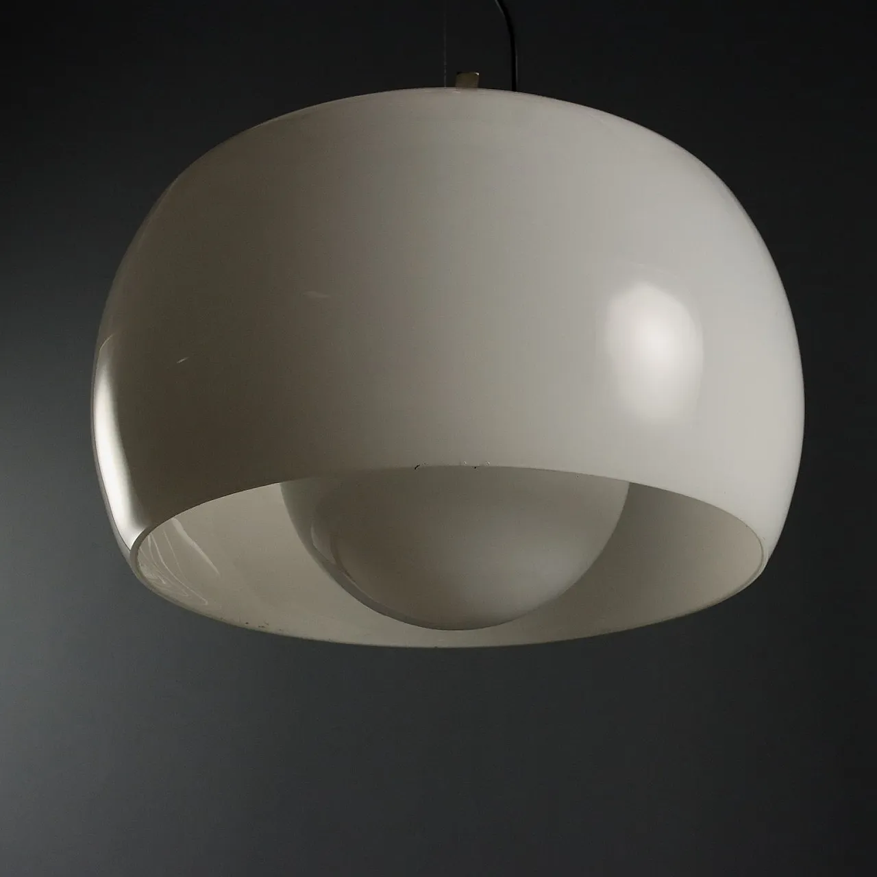 Lampada Omega di Vico Magistretti per Artemide, '900 9