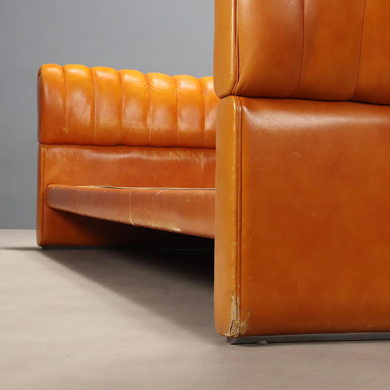 Luigi Massoni bed for Poltrona Frau, 20th century 8