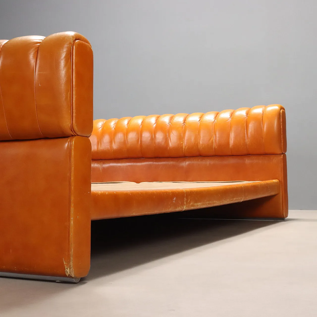 Luigi Massoni bed for Poltrona Frau, 20th century 10