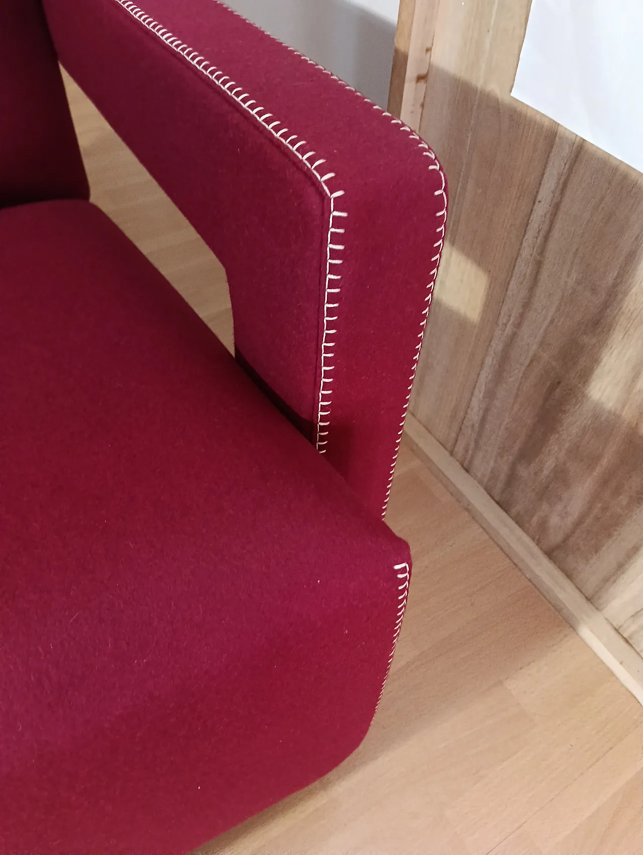 Poltrona Utrecht 637 in lana bordeaux di Cassina, anni 2000 24