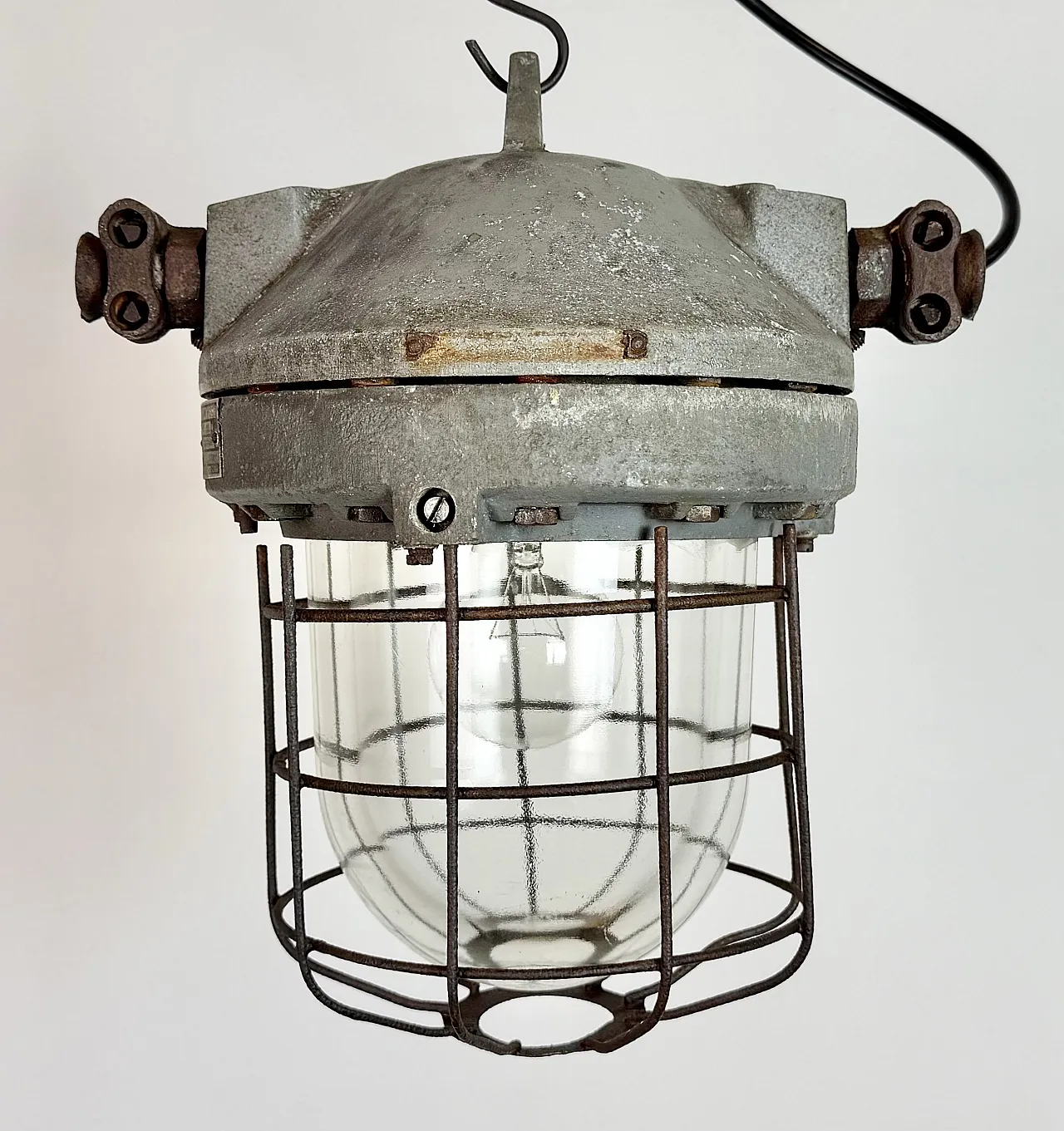 Grey Industrial Explosion Proof Lamp from Elektrosvit, 1960s 4