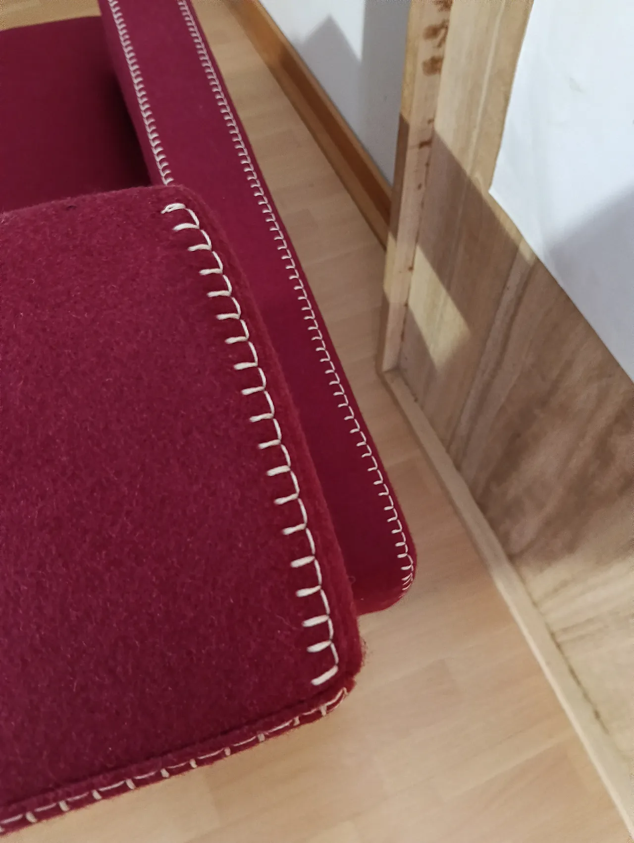 Poltrona Utrecht 637 in lana bordeaux di Cassina, anni 2000 56