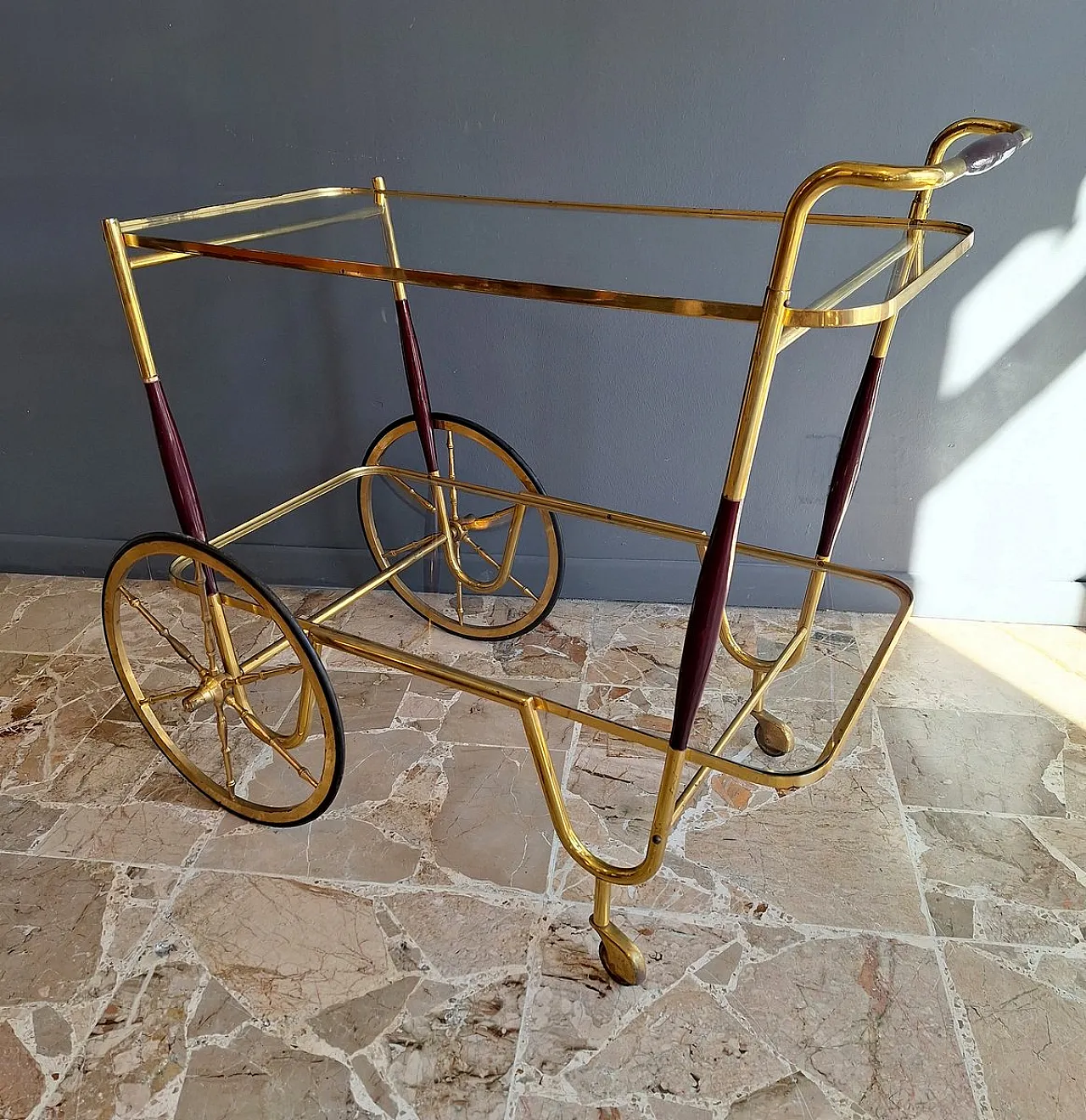 Carrello bar in vetro e legno in ottone, anni '50 4