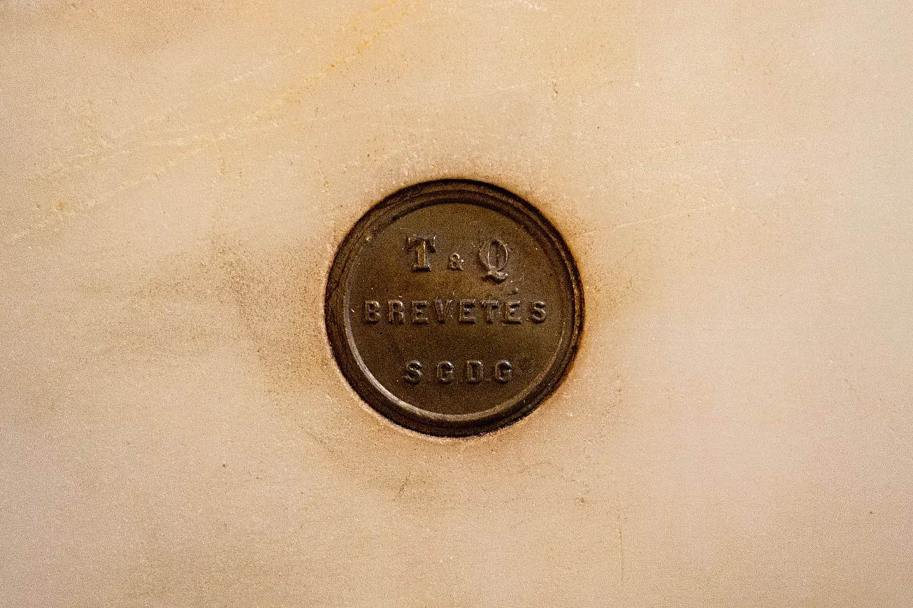 Mantel clock marble and bronze by T&Q Brevetes S.G.D.Q., 19th century 8