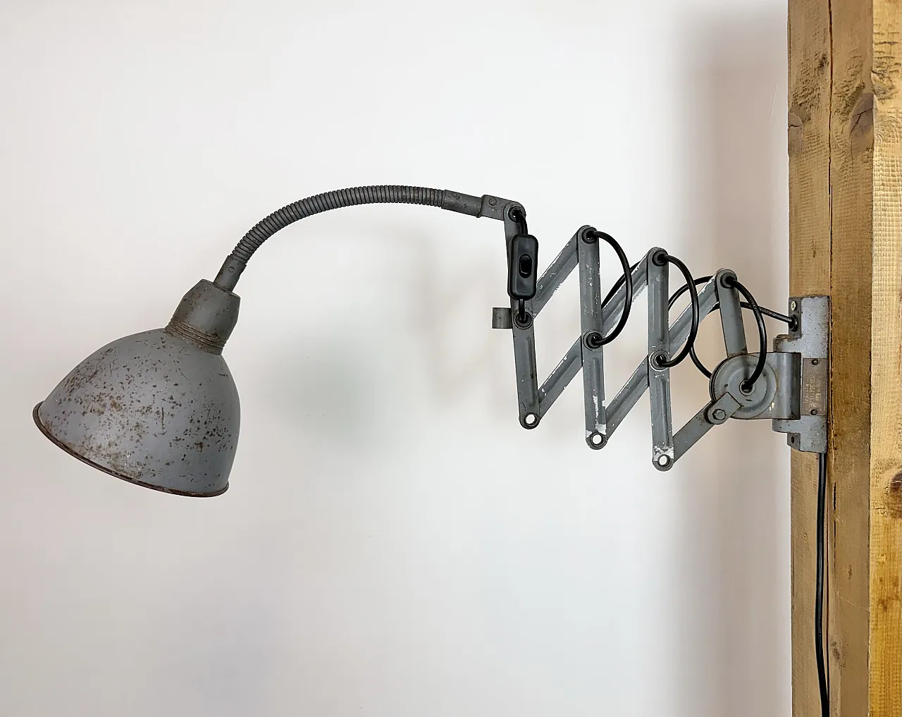 Grey Industrial Gooseneck Scissor Wall Lamp from Elektroinstala, 1960s 2