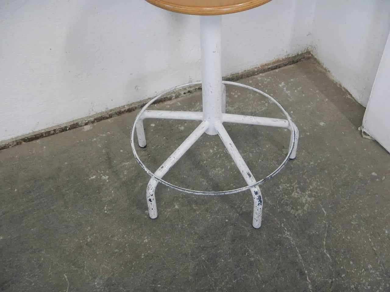 5 foot stool 1970 6