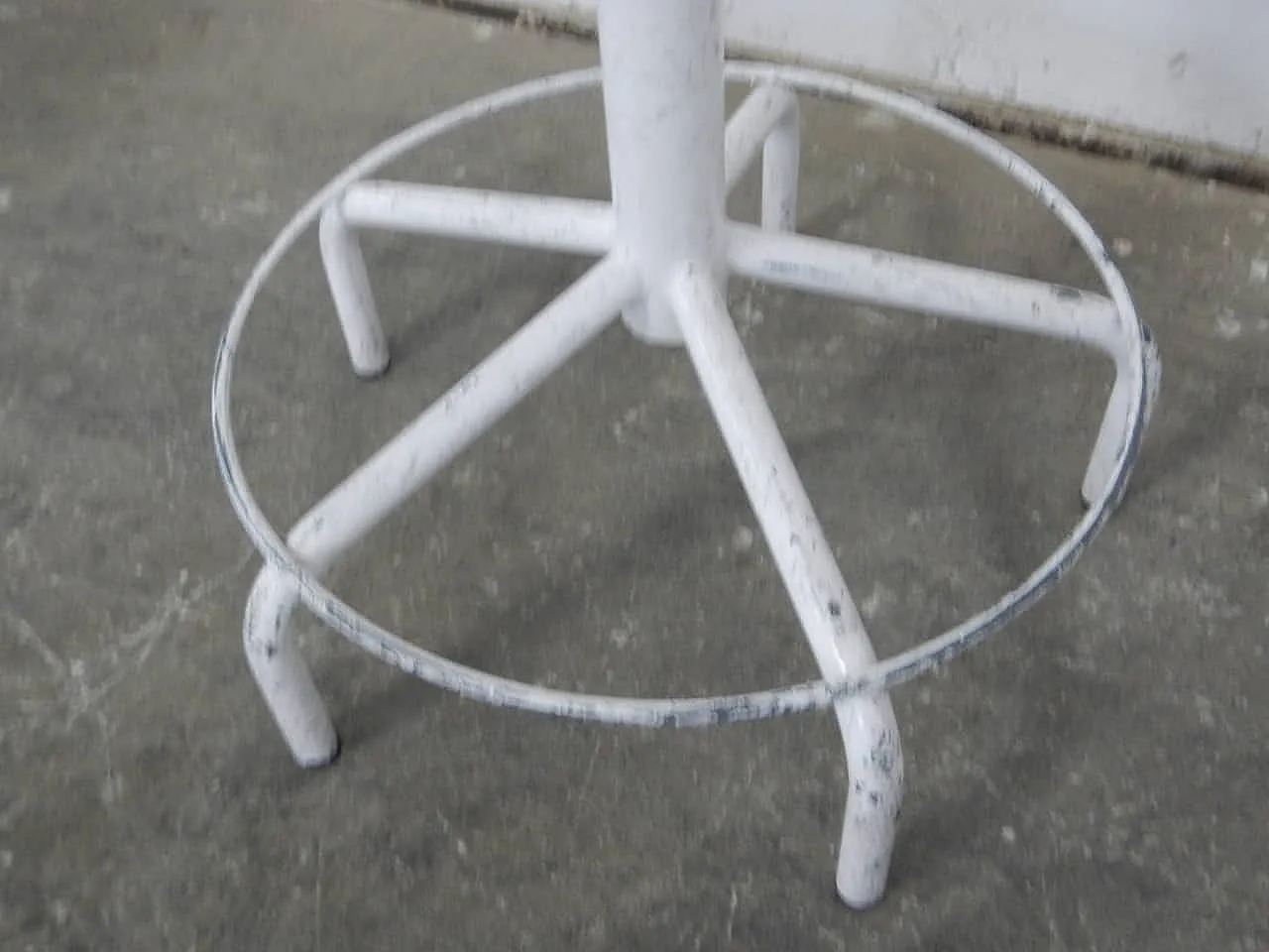 5 foot stool 1970 7