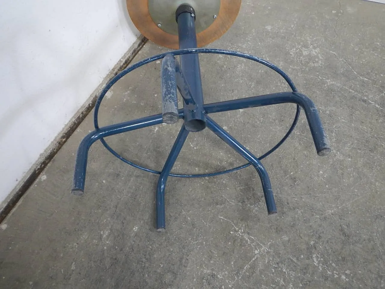 5 foot stool 1970 8