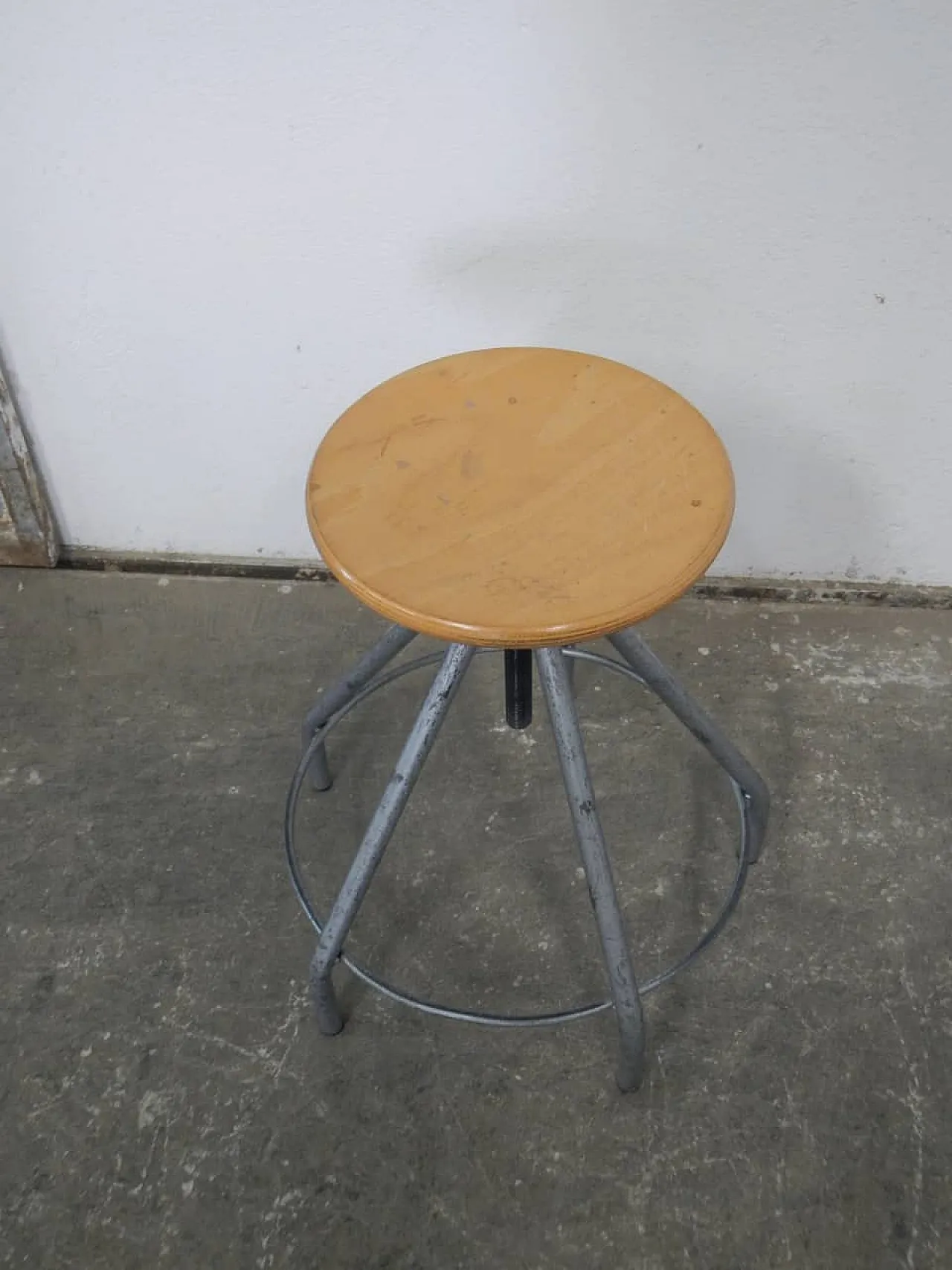 5 foot stool 1960 2