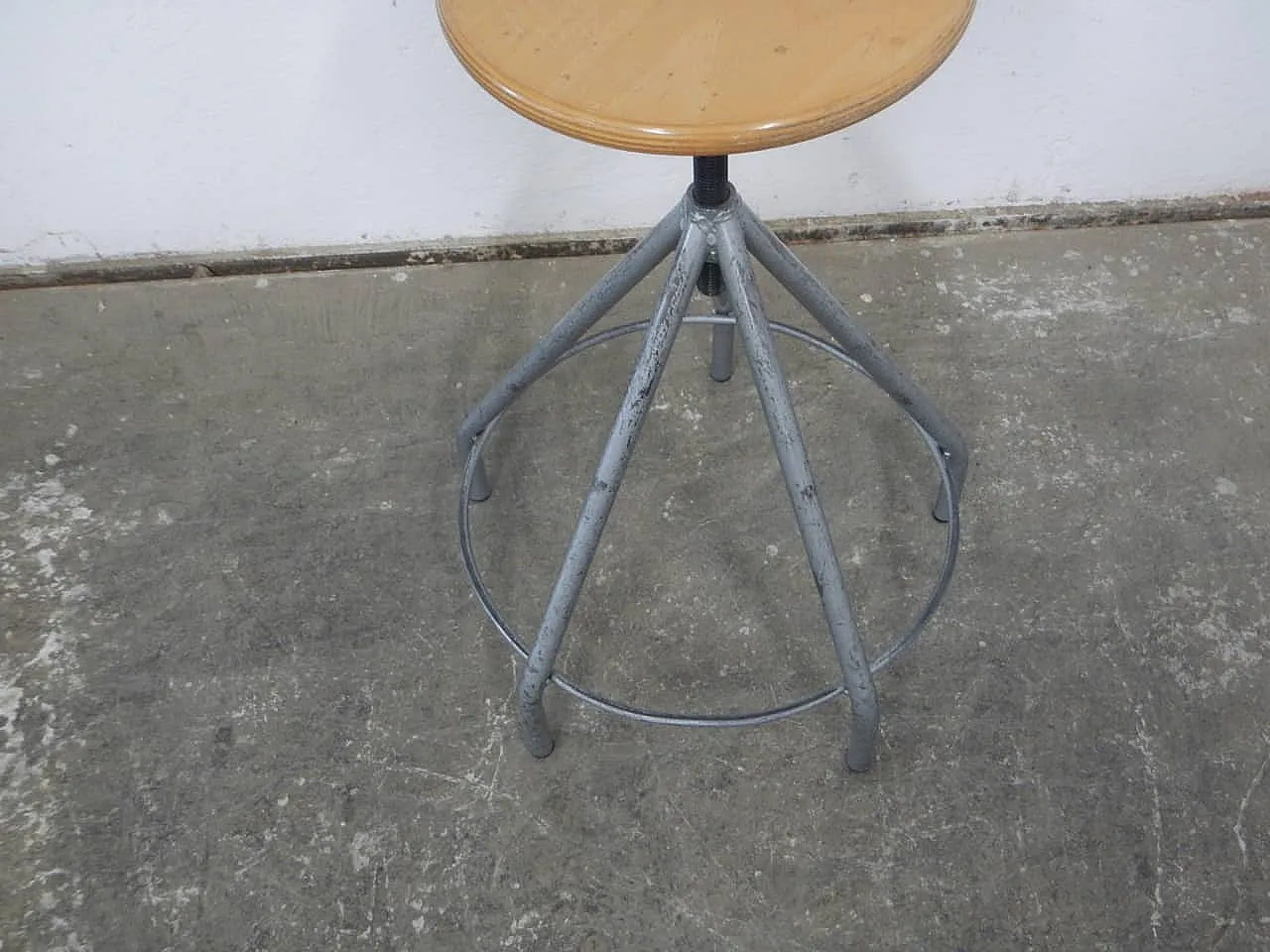 5 foot stool 1960 4
