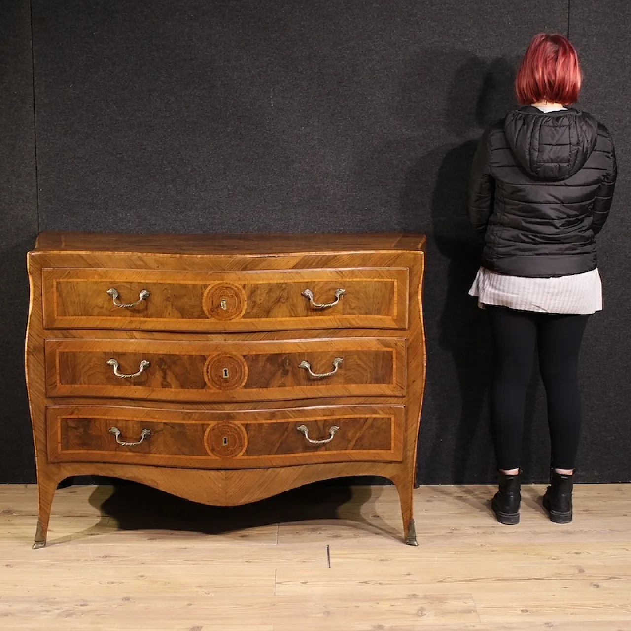 Neapolitan Louis XV chest of drawers, 18th century 2