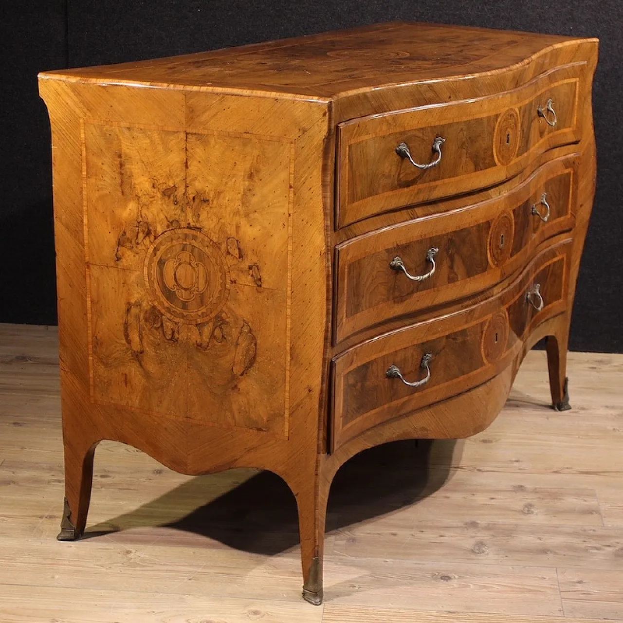 Neapolitan Louis XV chest of drawers, 18th century 5
