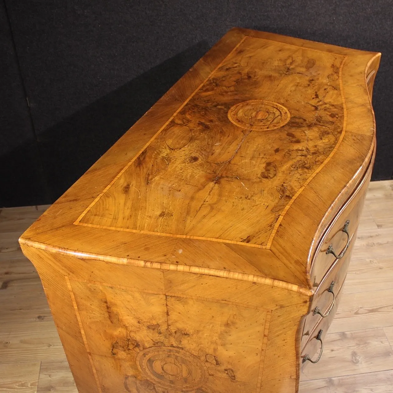 Neapolitan Louis XV chest of drawers, 18th century 6