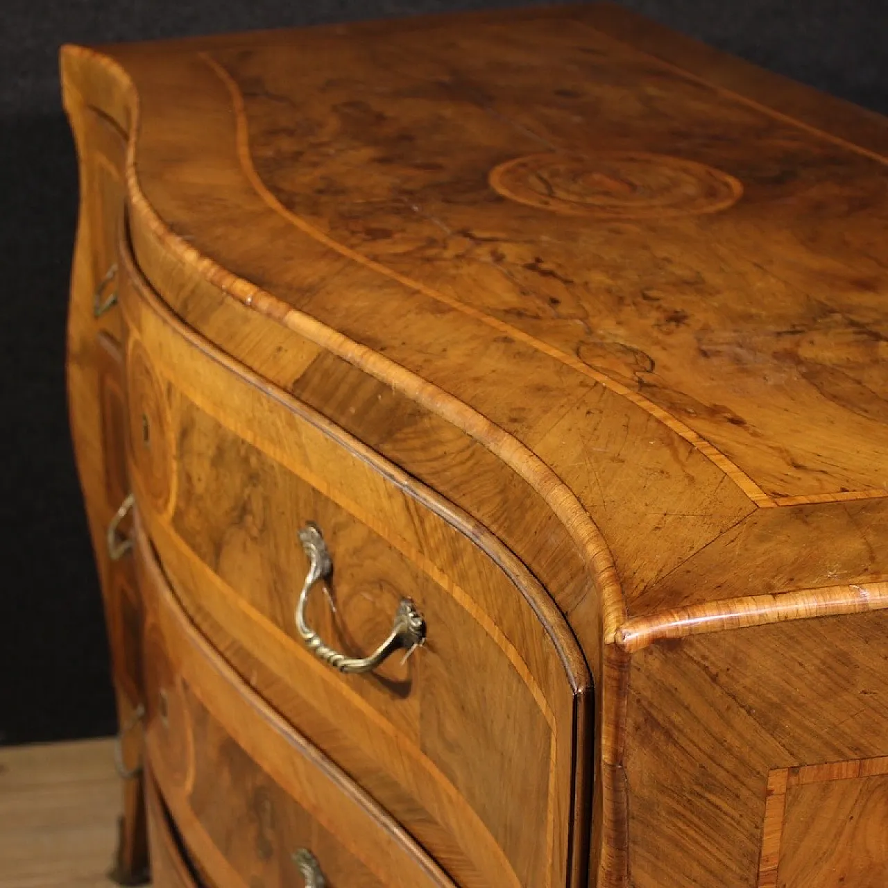 Neapolitan Louis XV chest of drawers, 18th century 11