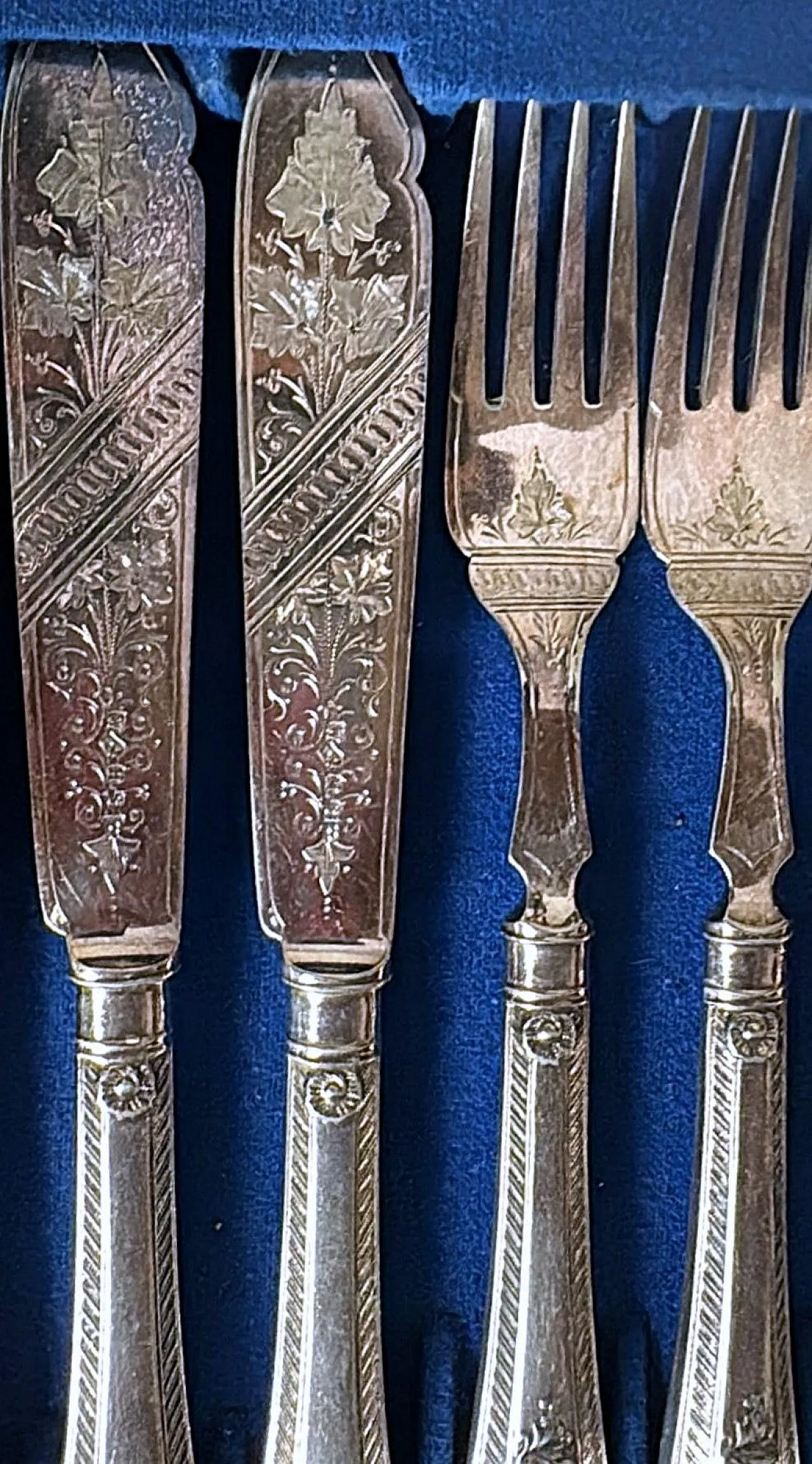 Wooden box with a complete silver-plated flatware, 19th century 13