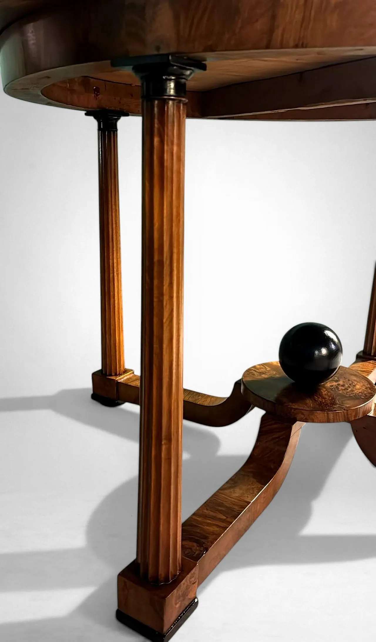 Tavolo rotondo in stile Biedermeier, '800 15
