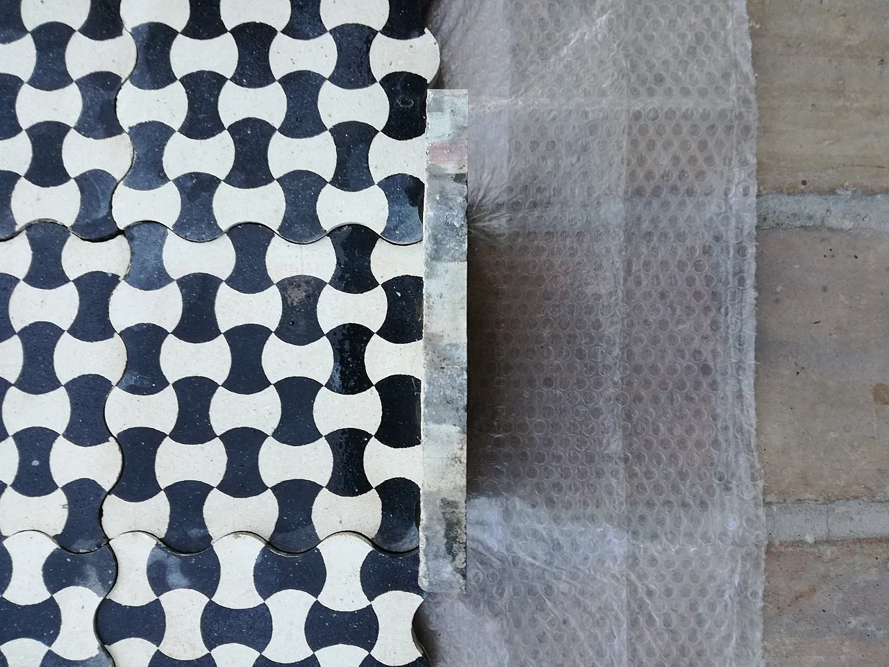 Cement tiles with bow tie pattern, 1920s 16