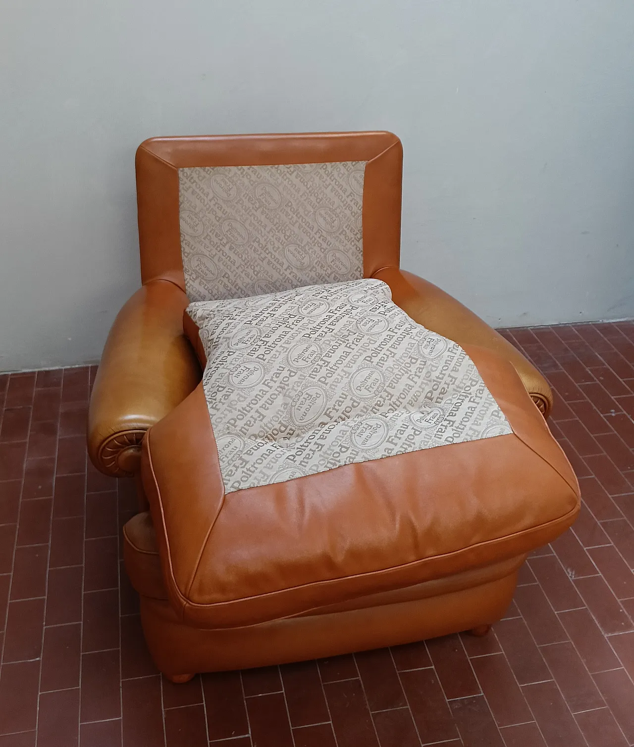 Pair of Poltrone Frau armchairs, mod. Dream, 1990s 24