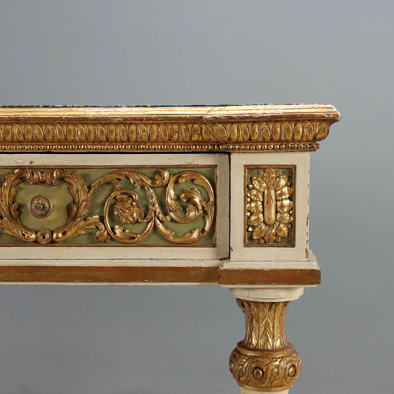 Tavolo eclettico laccato e dorato, '800 9