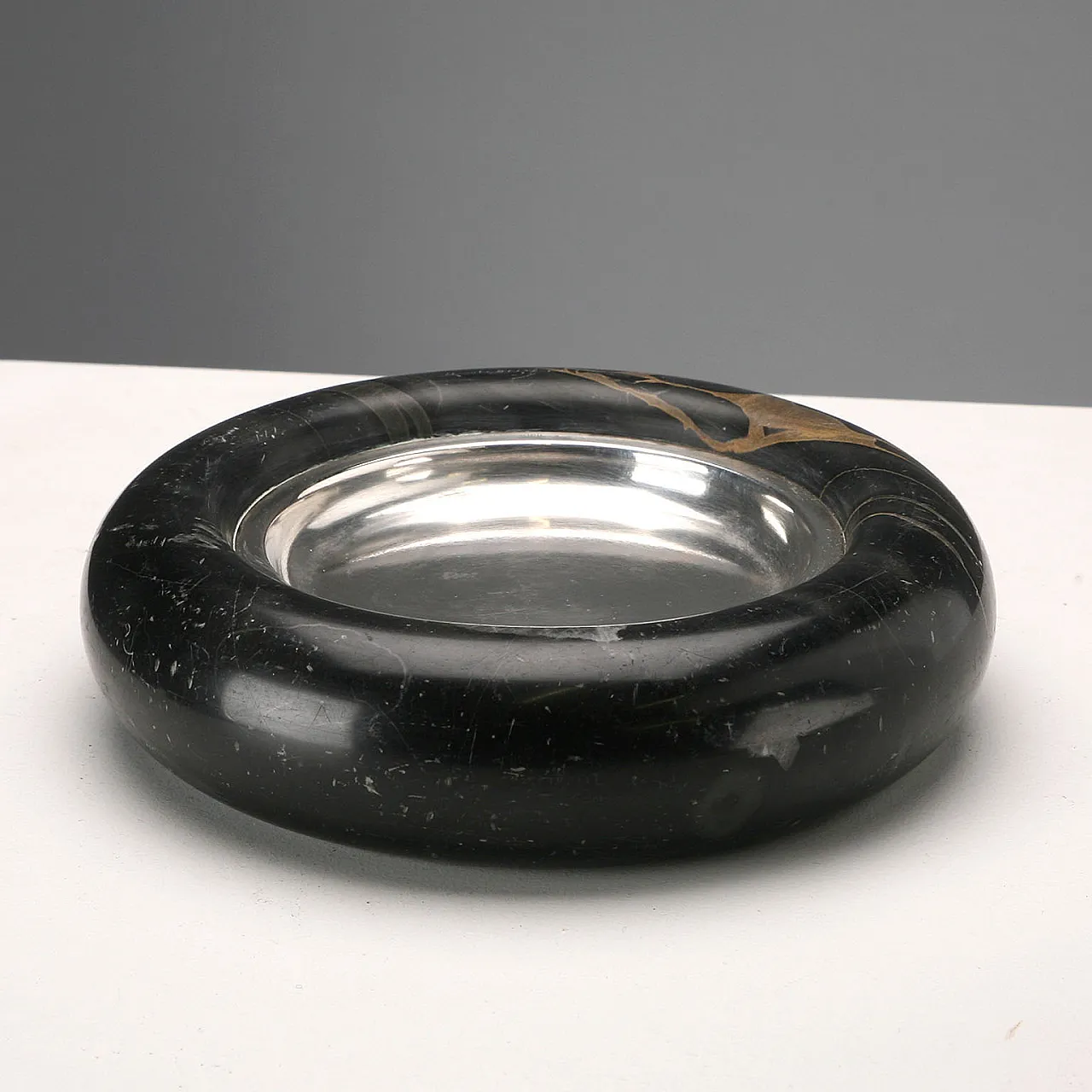 Pocket tray in black marble and silver, 20th century 3