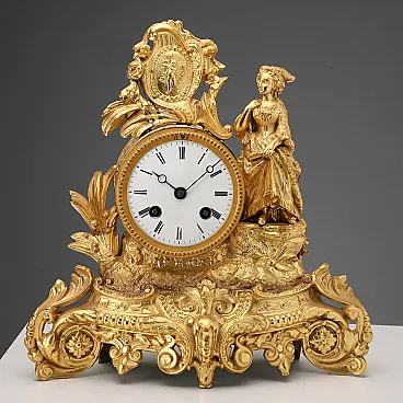Parigina orologio d'appoggio in antimonio dorato, '900
