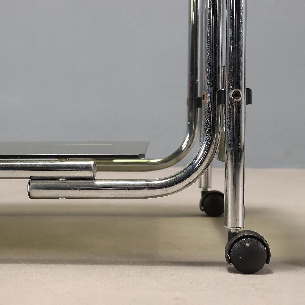 Carrello in metallo e vetro fumé, fine '900 7