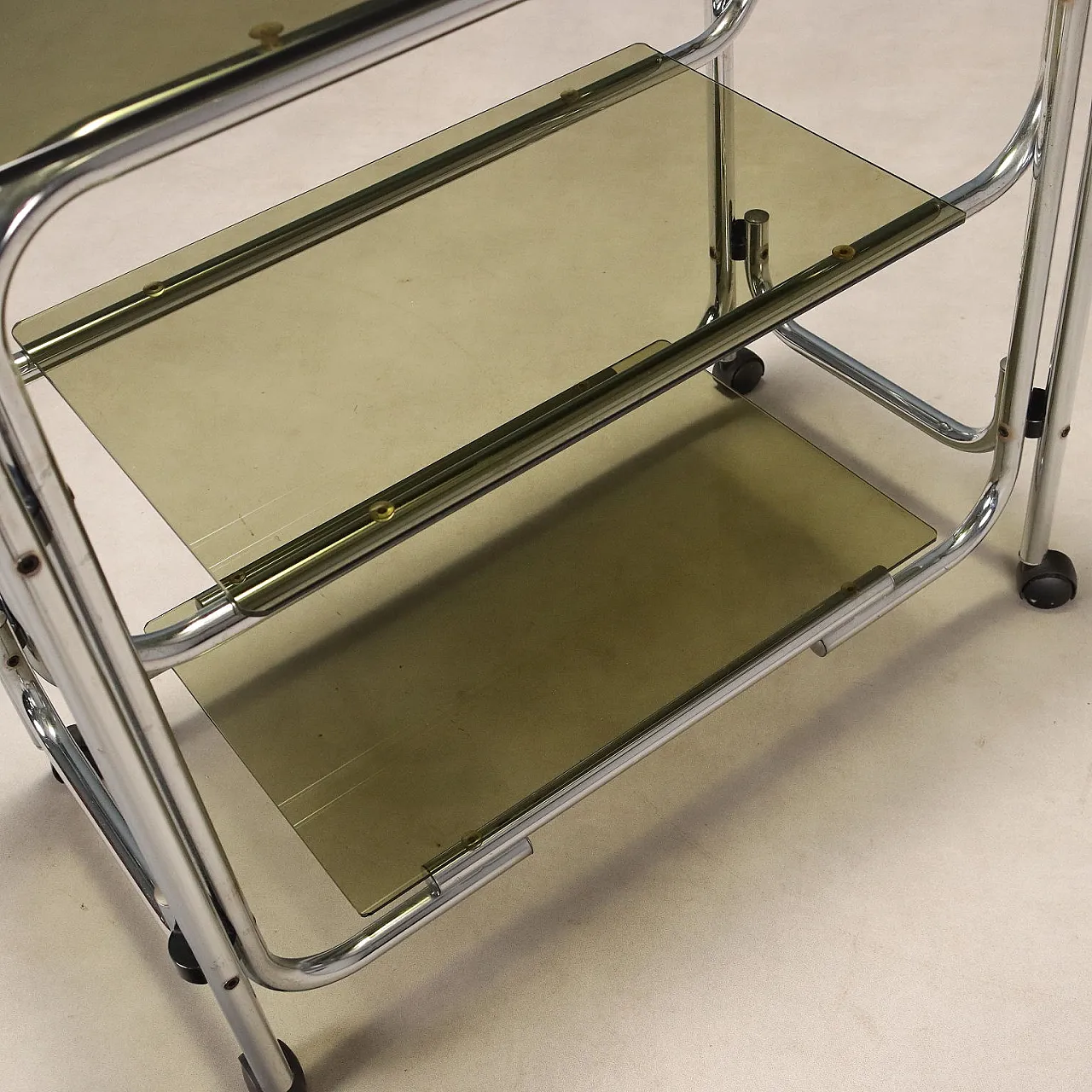 Carrello in metallo e vetro fumé, fine '900 9