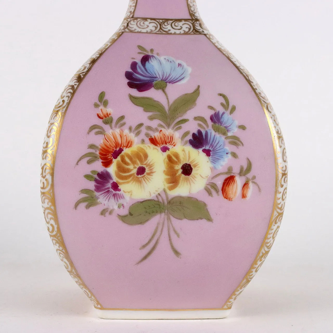 Pair of Dresden porcelain vases, 19th century 4