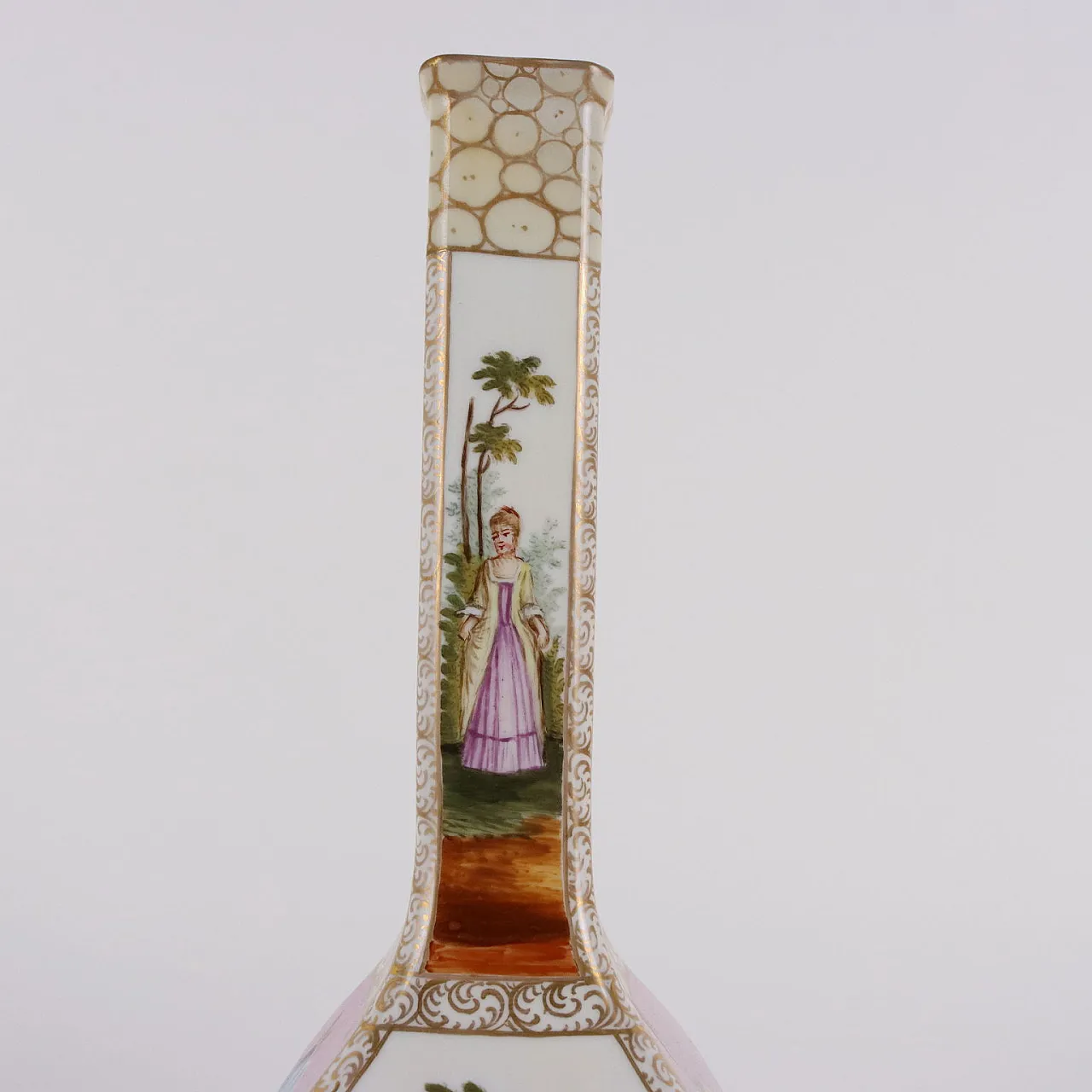 Pair of Dresden porcelain vases, 19th century 6