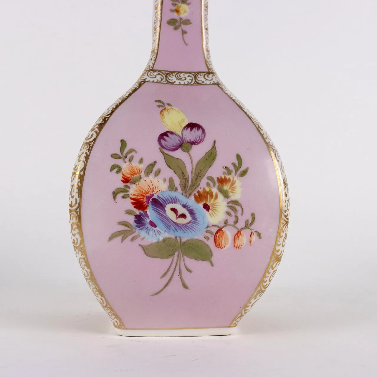Pair of Dresden porcelain vases, 19th century 7