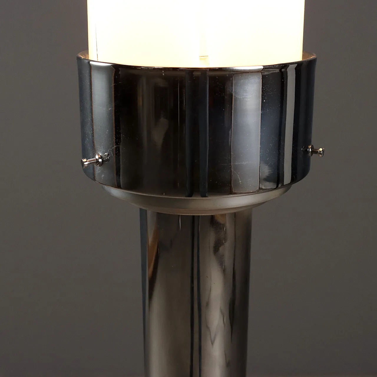 Lampada da terra con diffusore in vetro lavorato, anni '70 5