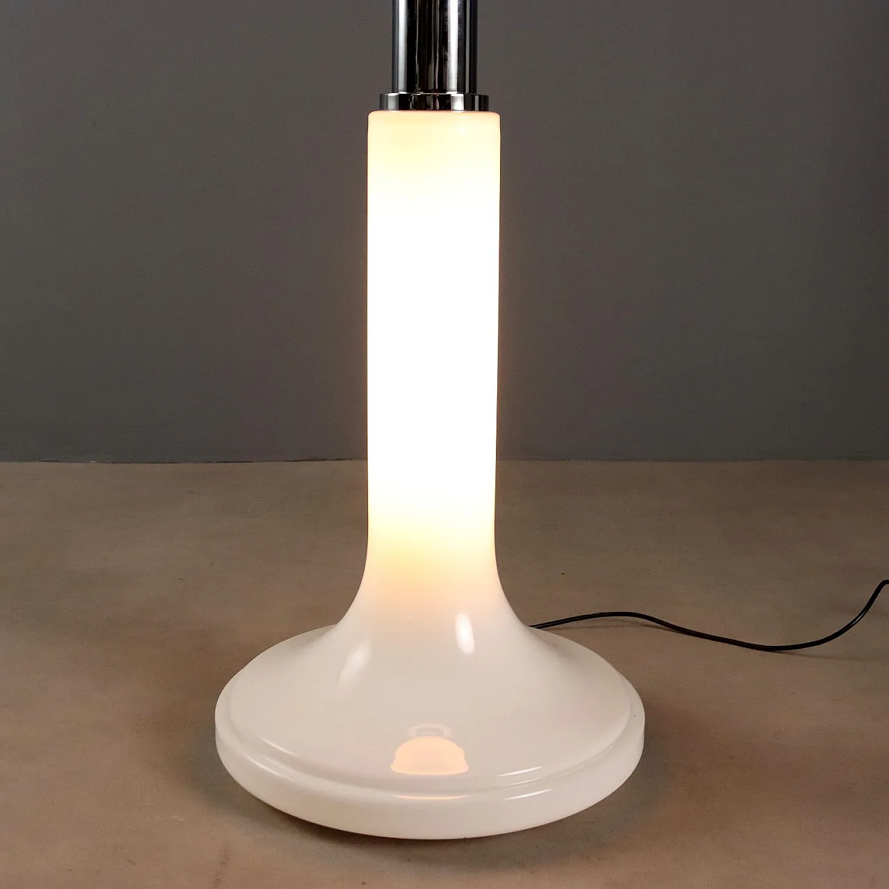 Lampada da terra con diffusore in vetro lavorato, anni '70 6