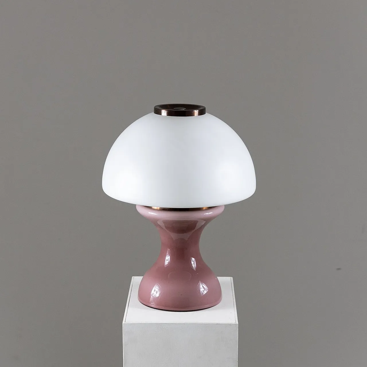 Lampada da tavolo rosa e bianca, anni '70 2