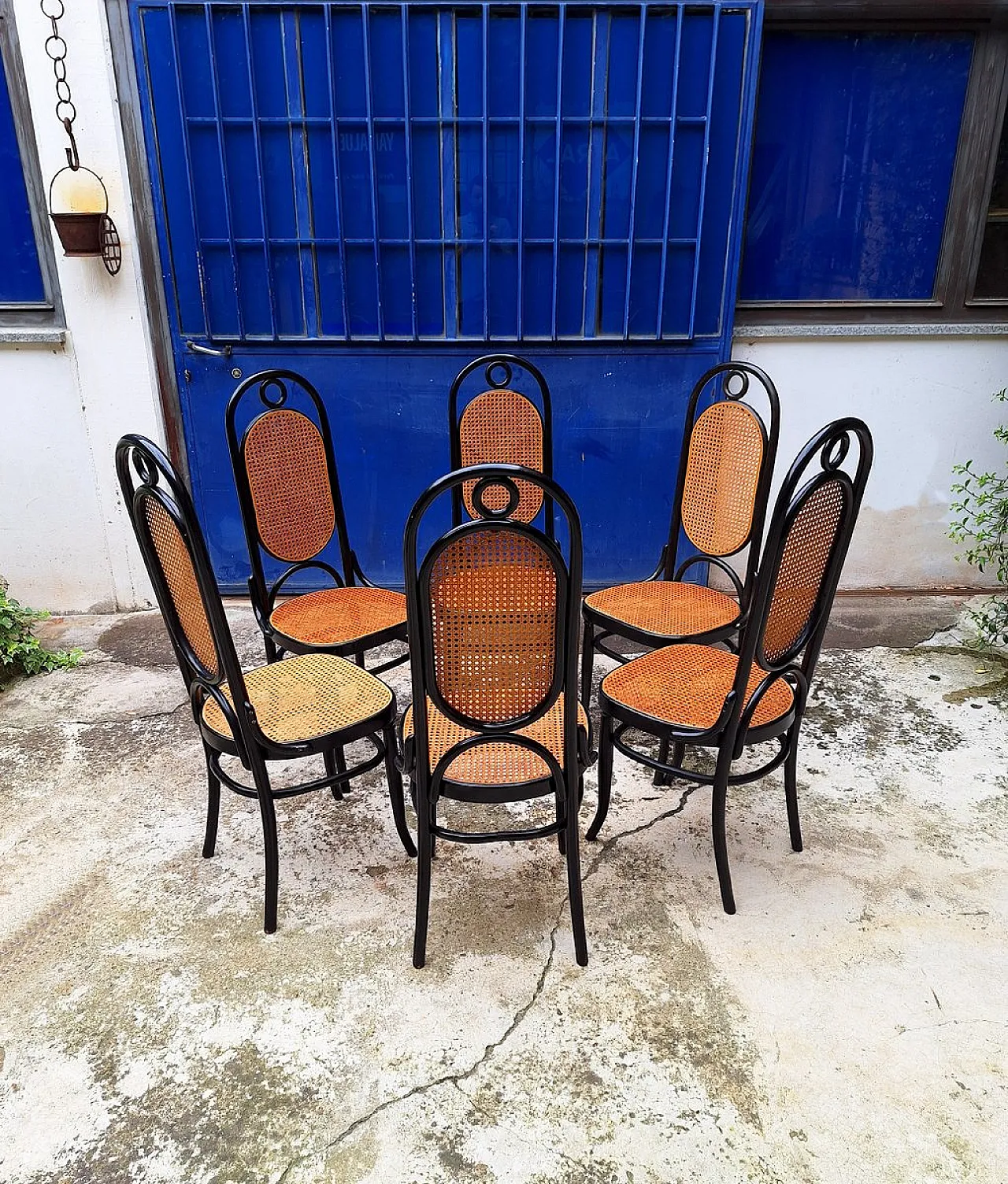 6 Model 21 chairs in beech and straw, 1970s 7