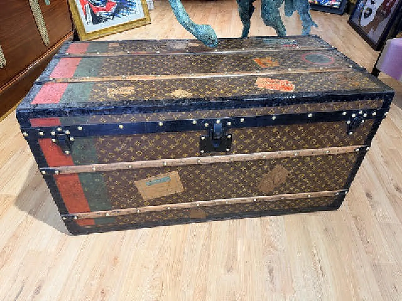 Louis Vuitton travel trunk, early 20th century 3