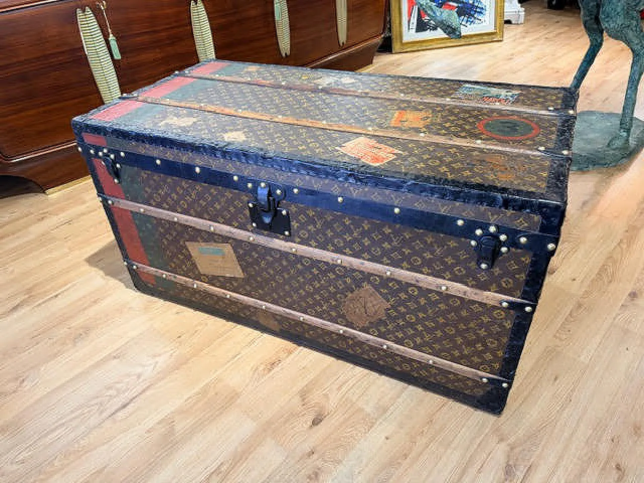 Louis Vuitton travel trunk, early 20th century 5