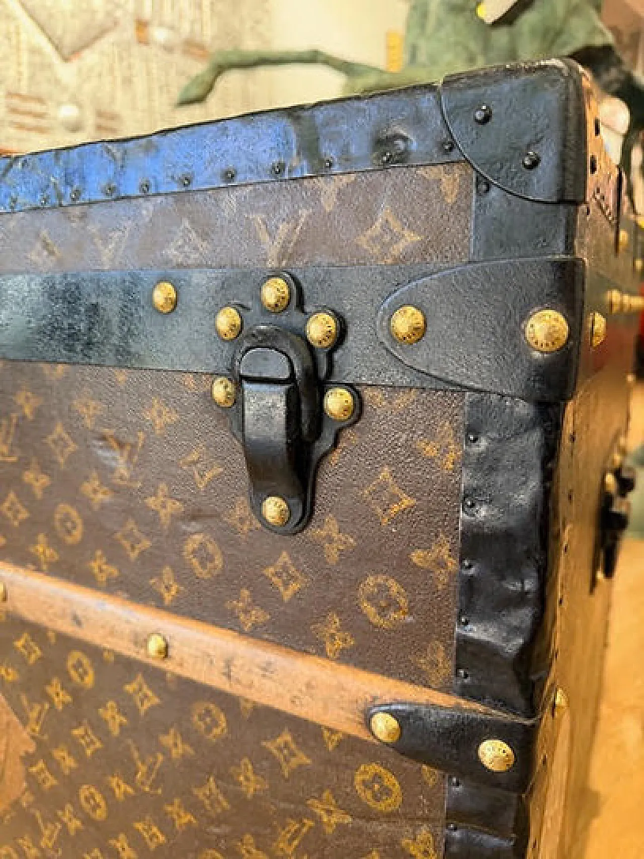 Louis Vuitton travel trunk, early 20th century 7
