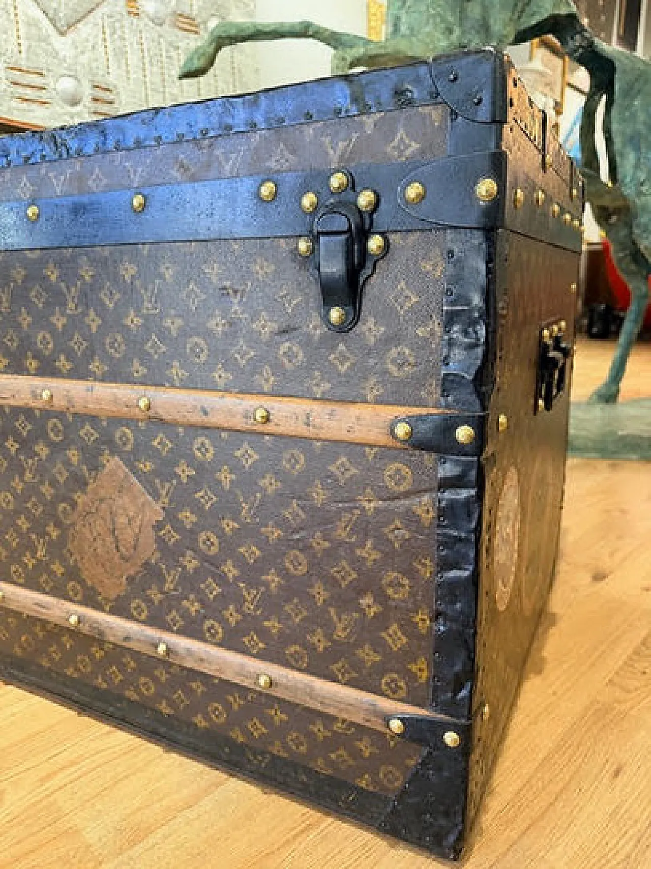 Louis Vuitton travel trunk, early 20th century 8