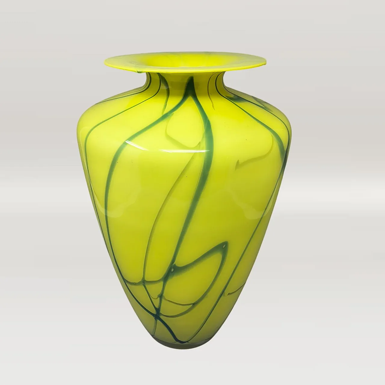 Mid-Century Murano glass statement vase by Dogi, 1960s 3