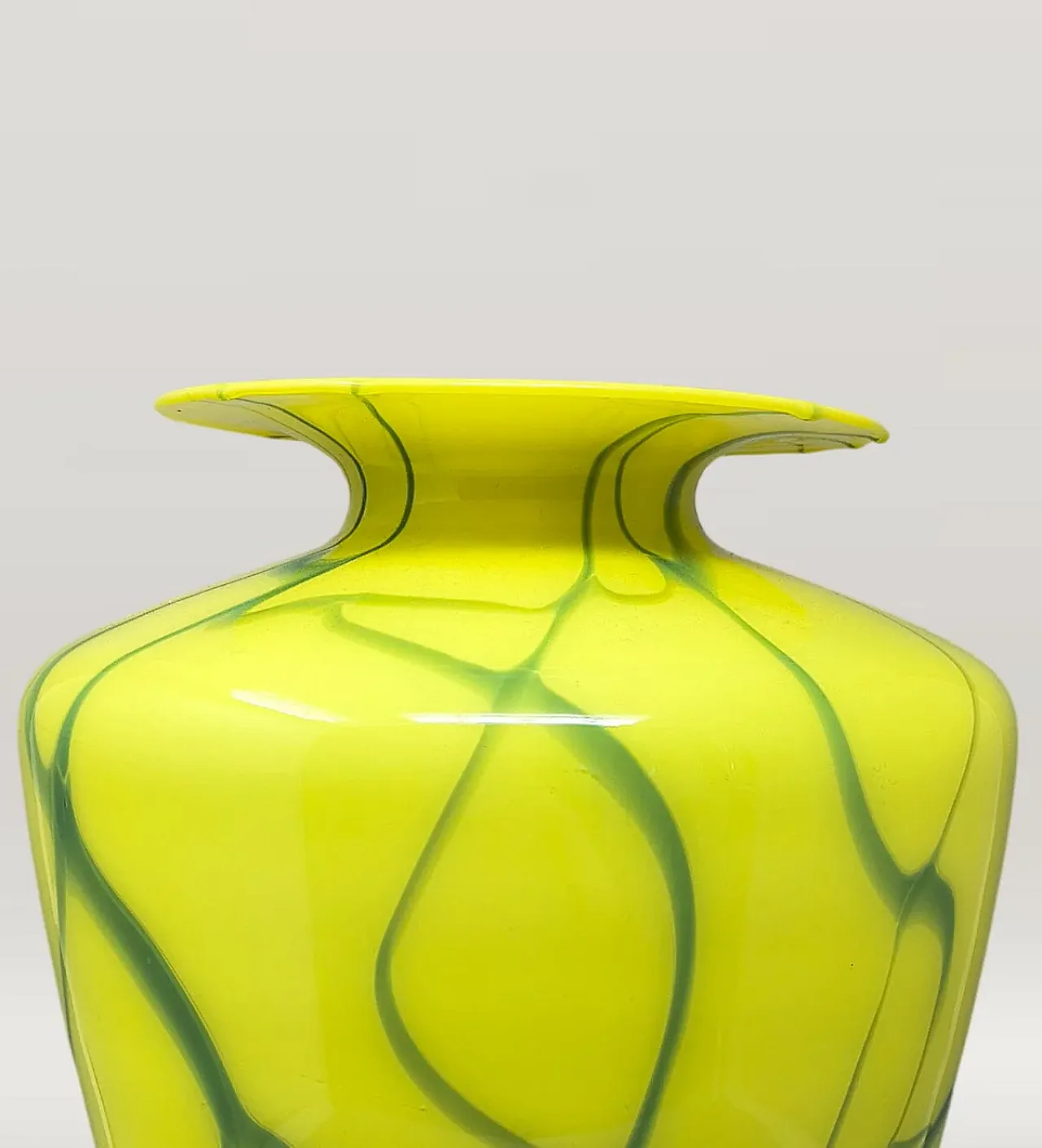 Mid-Century Murano glass statement vase by Dogi, 1960s 5