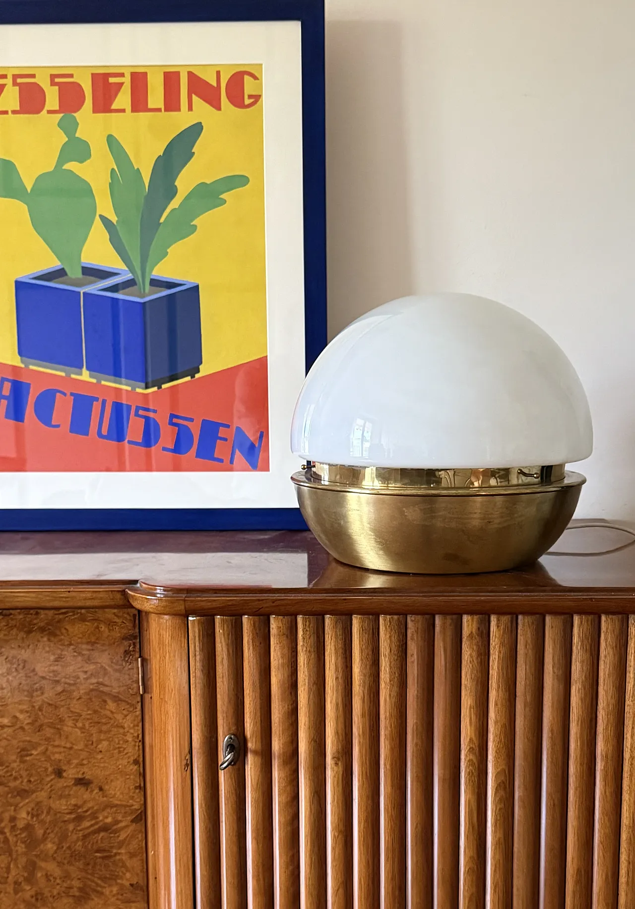 Midcentury brass opaline glass lamp, Italy, Italy 1970s 2