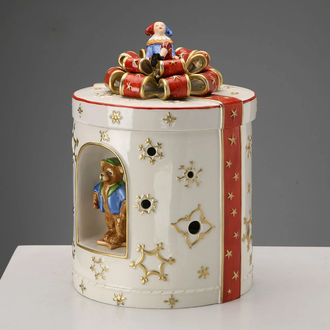Villeroy & Boch porcelain music box, 20th century 3