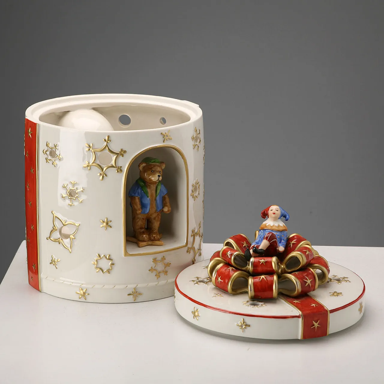 Villeroy & Boch porcelain music box, 20th century 5